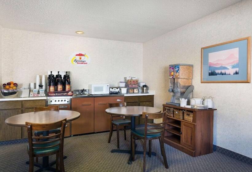 מוטל Super 8 By Wyndham Fallon