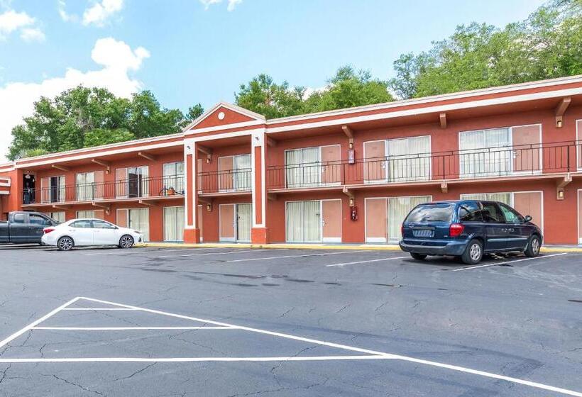 OYO Hotel Mustang Silverspring FL