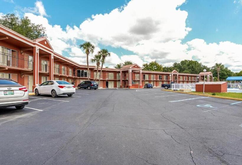 OYO Hotel Mustang Silverspring FL