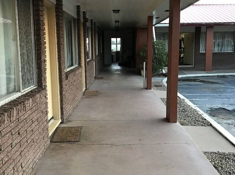 Princess Motel Maryville