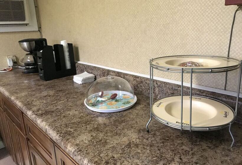 Princess Motel Maryville