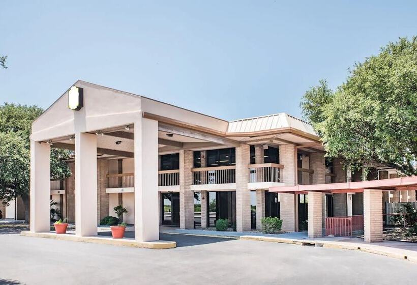 Republic Hotel Of Ozona