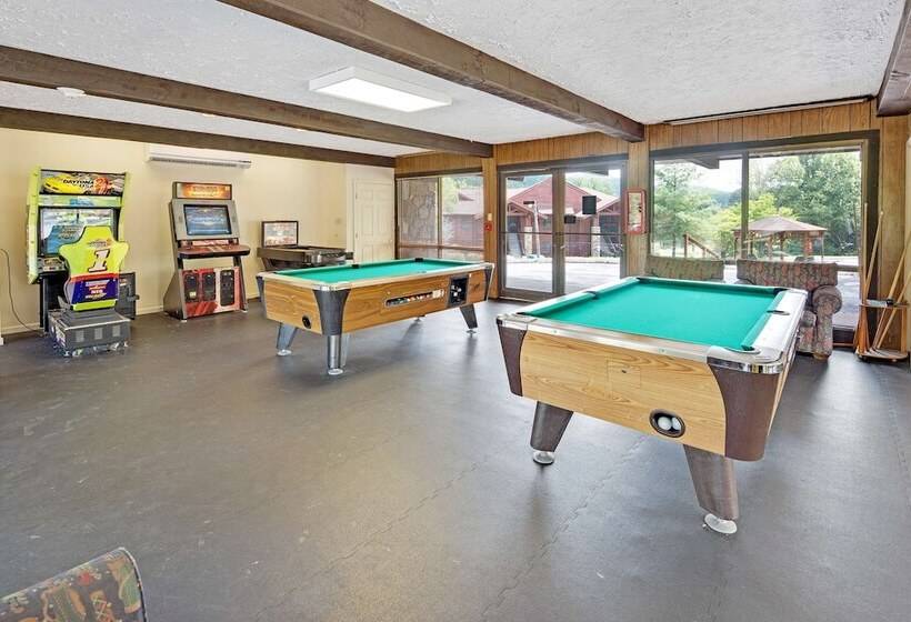 Курорт Hilton Vacation Club Bent Creek Golf Village Gatlinburg