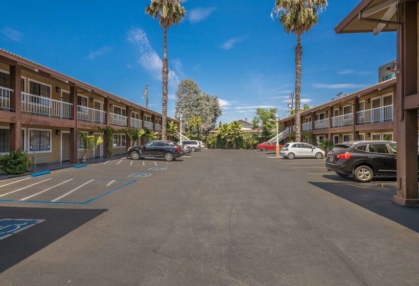 Surestay Plus Hotel By Best Western Mountain View