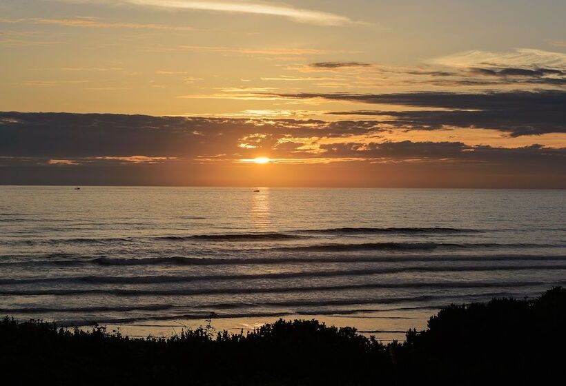 Hallmark Resort   Newport