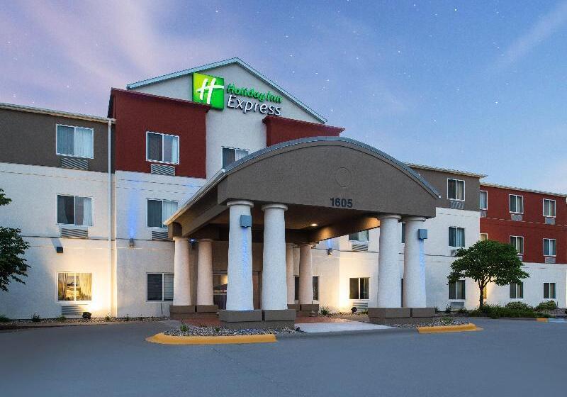 Holiday Inn Express Hotel & Suites Burlington, An Ihg
