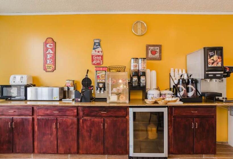 فندق Alamo Inn & Suites