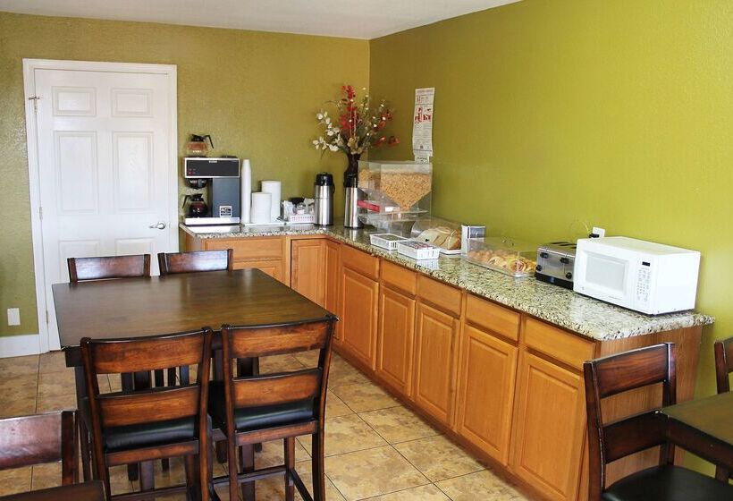 فندق Americas Best Value Inn At&t Center