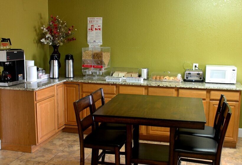 فندق Americas Best Value Inn At&t Center