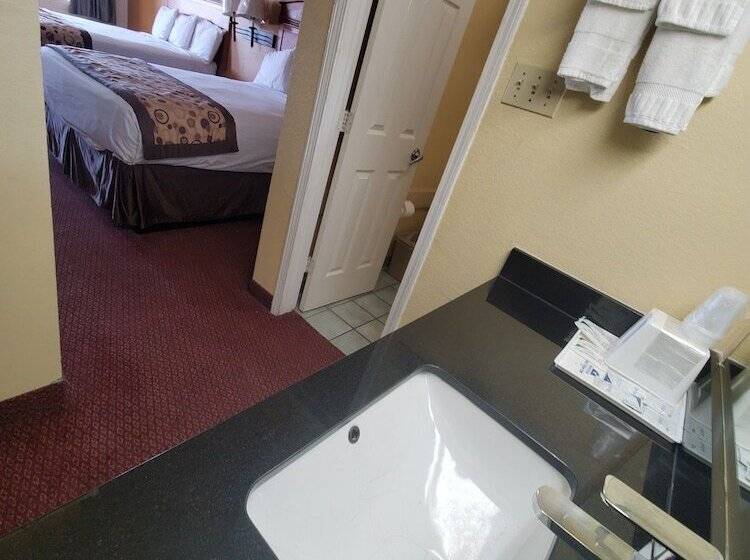 فندق Americas Best Value Inn At&t Center