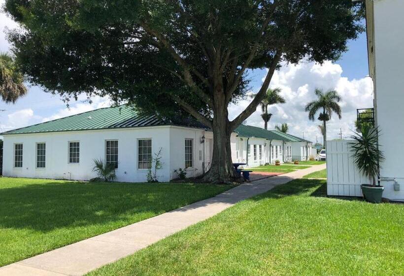 فندق Americas Best Value Inn Historic Clewiston Inn