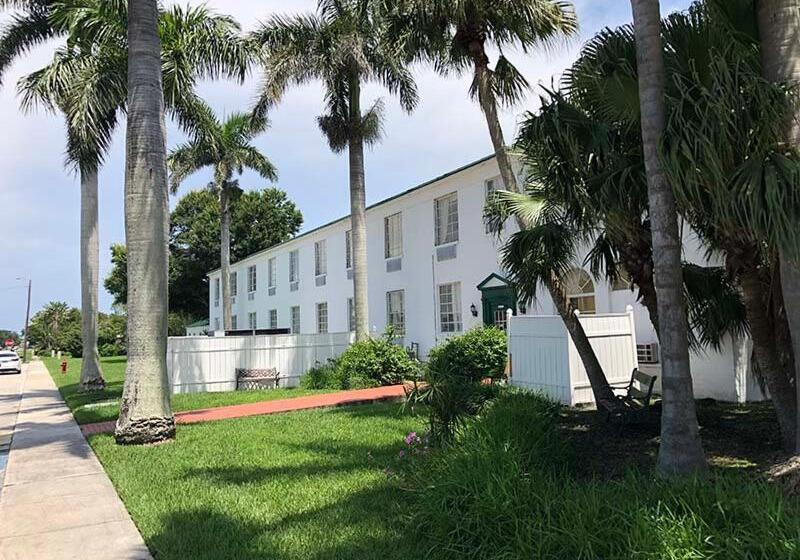 فندق Americas Best Value Inn Historic Clewiston Inn