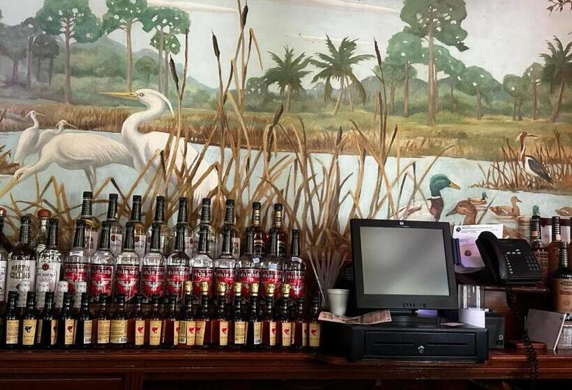 فندق Americas Best Value Inn Historic Clewiston Inn