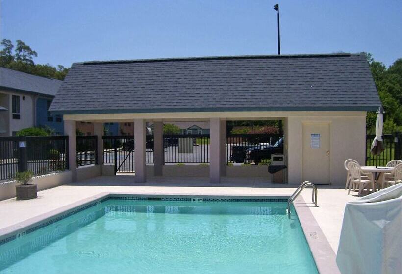 فندق Americas Best Value Inn & Suites Bastrop