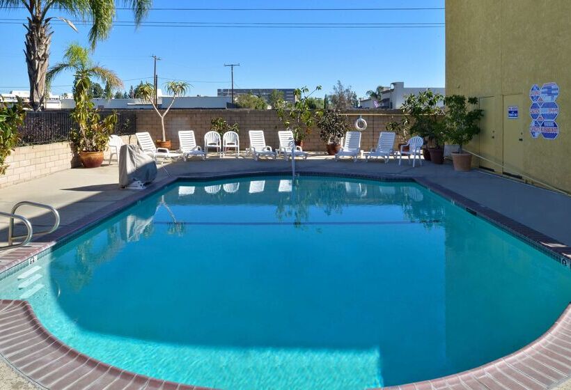 בית מלון כפרי Americas Best Value Inn & Suites Fontana