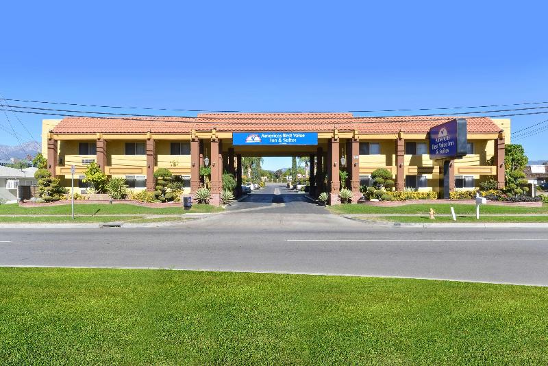 فندق Americas Best Value Inn & Suites Fontana