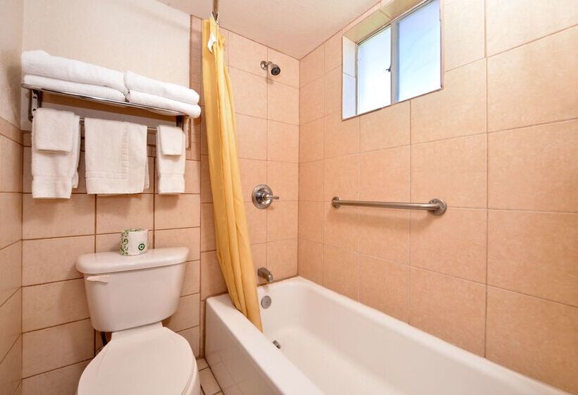 Отель Americas Best Value Inn & Suites Vega