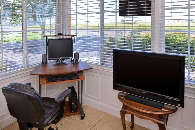 Отель Americas Best Value Inn & Suites Vega