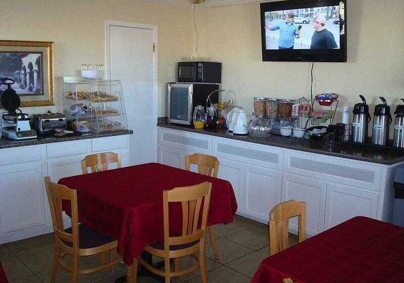 Отель Americas Best Value Inn & Suites Vega