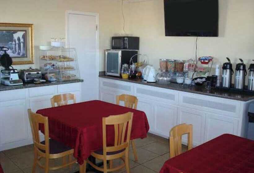 Отель Americas Best Value Inn & Suites Vega