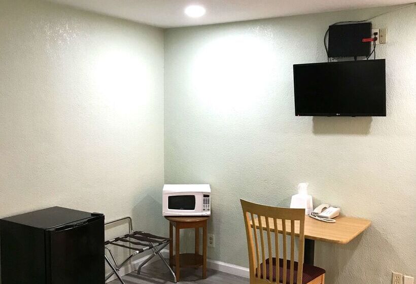 فندق Americas Best Value Inn Visalia