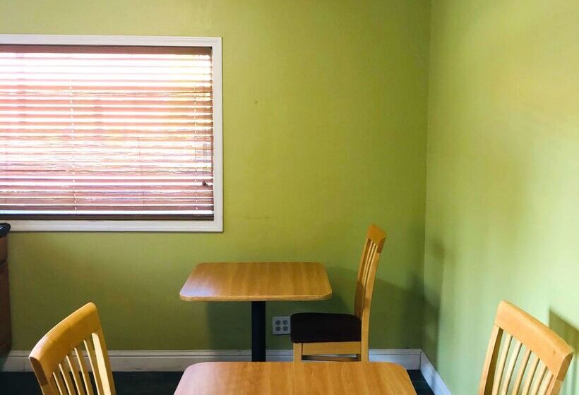 فندق Americas Best Value Inn Visalia