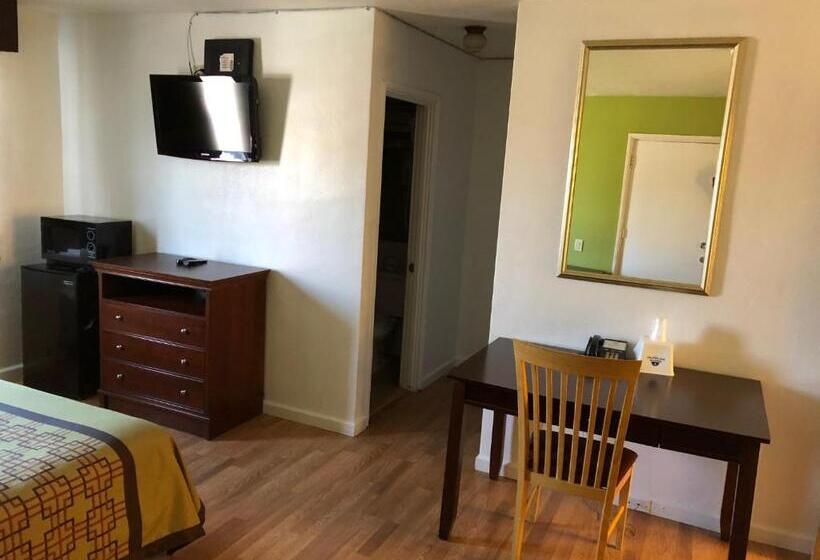 فندق Americas Best Value Inn Visalia