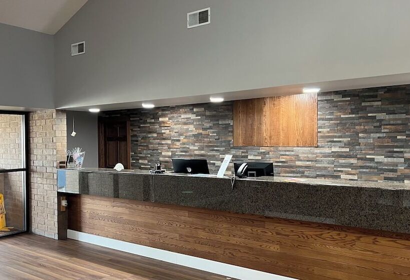 Отель Americinn By Wyndham Marshfield