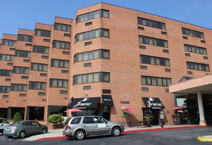 فندق Apm Inn And Suites