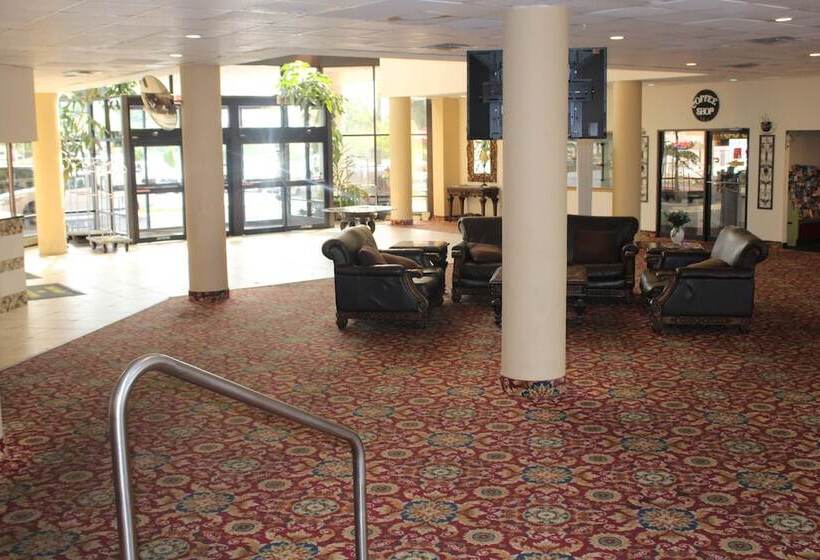 فندق Apm Inn And Suites