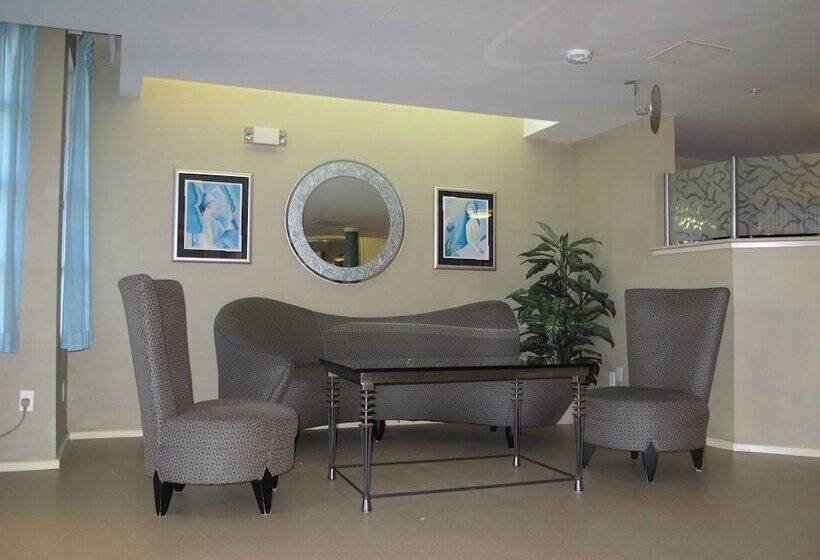 فندق Bay Shore Inn