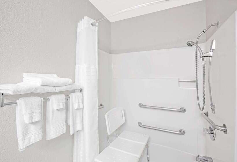 فندق Baymont By Wyndham Ames