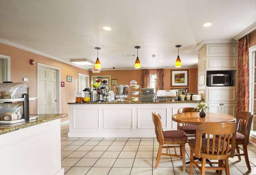 호텔 Baymont By Wyndham Beaumont