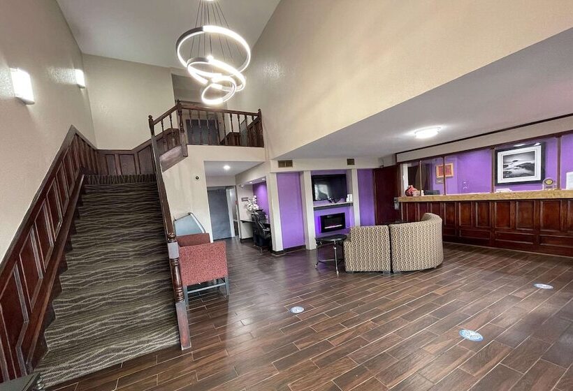 酒店 Baymont By Wyndham Bellevue / Omaha