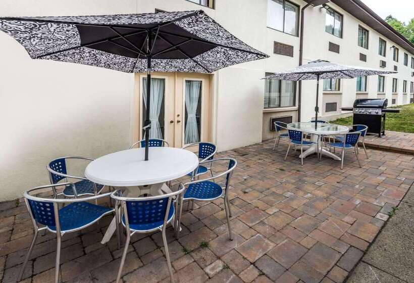 Отель Baymont By Wyndham Branford/new Haven