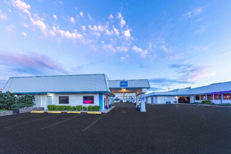 فندق Baymont By Wyndham El Dorado