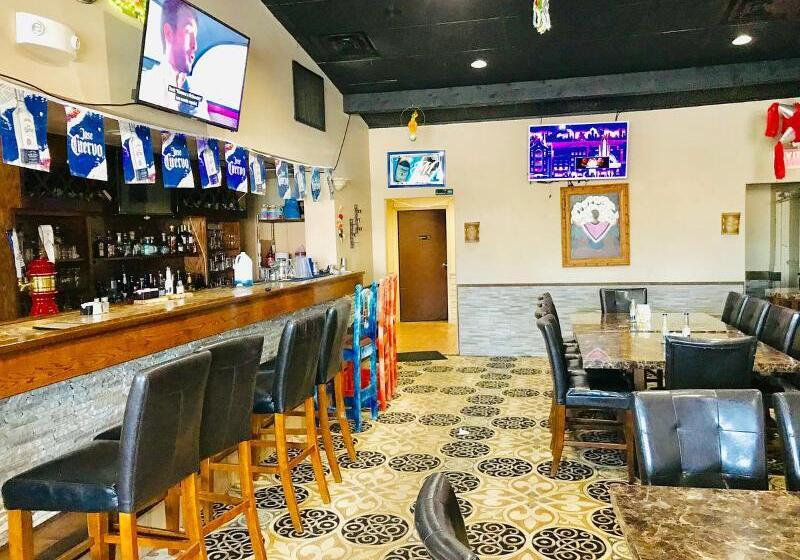 فندق Baymont By Wyndham El Dorado