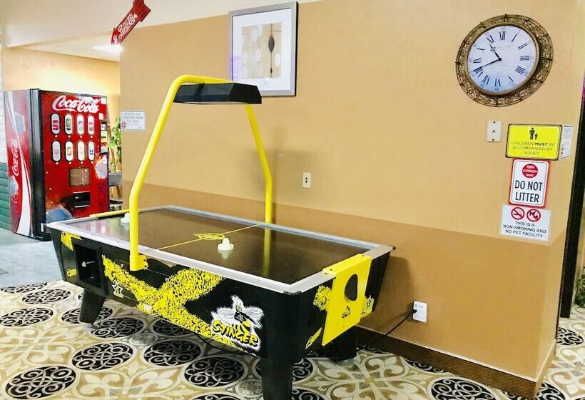 فندق Baymont By Wyndham El Dorado