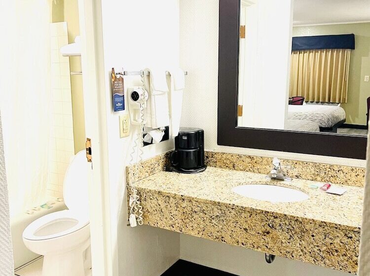 فندق Baymont By Wyndham El Dorado