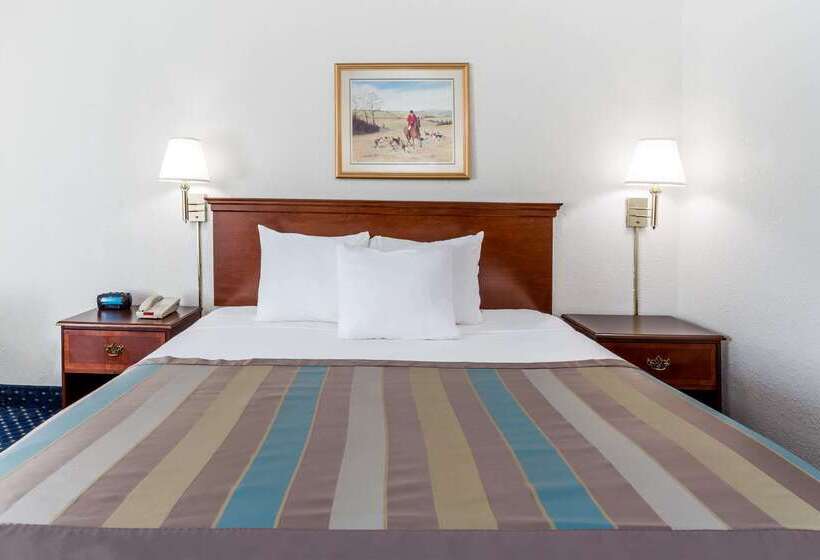 בית מלון כפרי Baymont By Wyndham Greensboro/coliseum