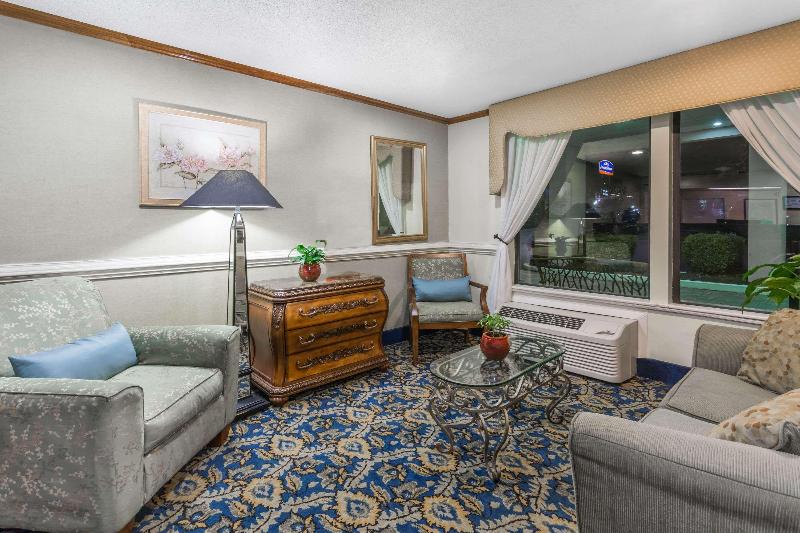 هتل Baymont By Wyndham Greensboro/coliseum