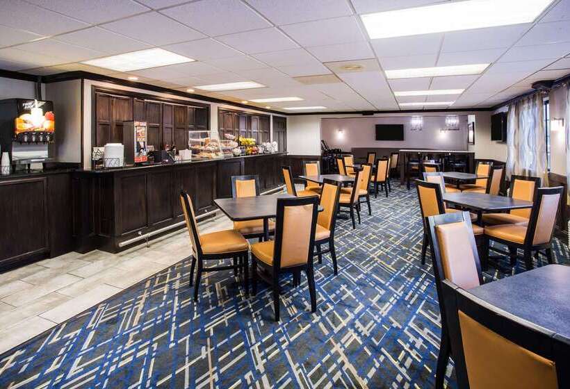 ホテル Baymont By Wyndham Madison West/middleton Wi West