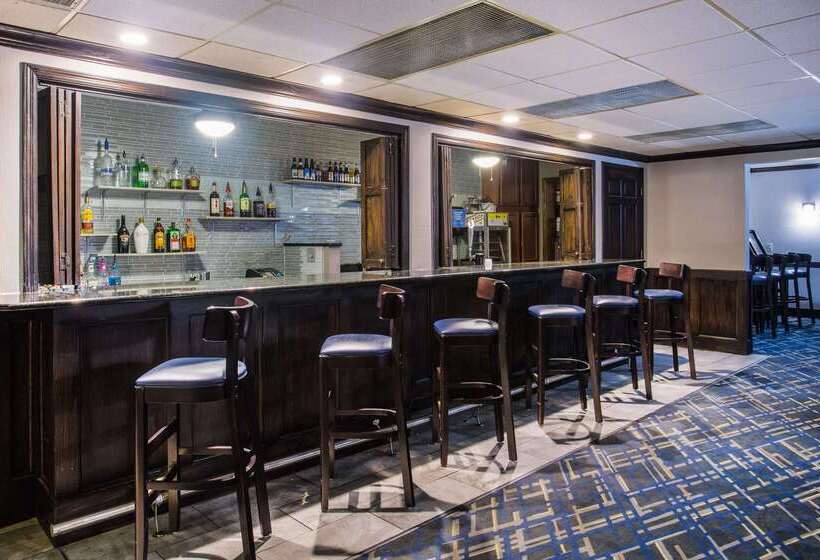 ホテル Baymont By Wyndham Madison West/middleton Wi West