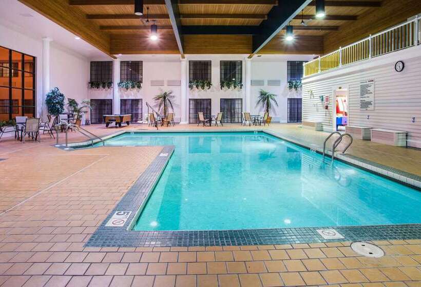 ホテル Baymont By Wyndham Madison West/middleton Wi West