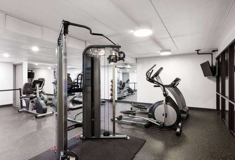 בית מלון כפרי Baymont By Wyndham Shakopee