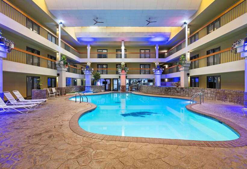 בית מלון כפרי Baymont By Wyndham Shakopee