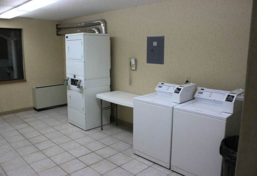 هتل Baymont By Wyndham Shakopee