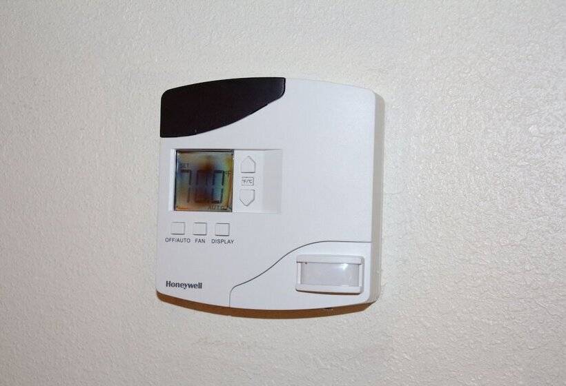 Bedford Plaza Hotel   Boston