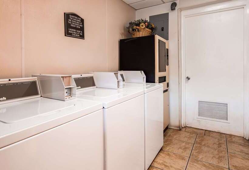 هتل Best Western East Zion Thunderbird Lodge