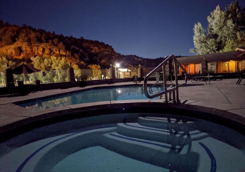 هتل Best Western East Zion Thunderbird Lodge